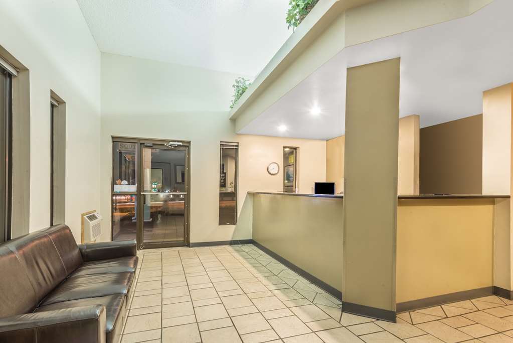 Super 8 By Wyndham Pueblo Otel İç mekan fotoğraf