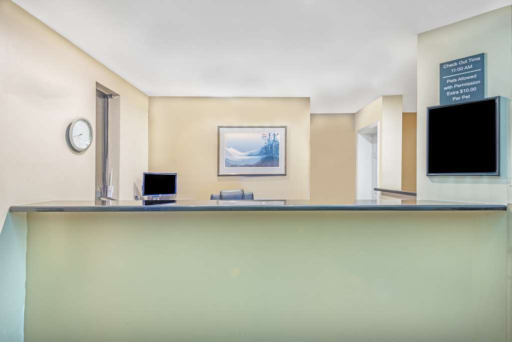Super 8 By Wyndham Pueblo Otel İç mekan fotoğraf